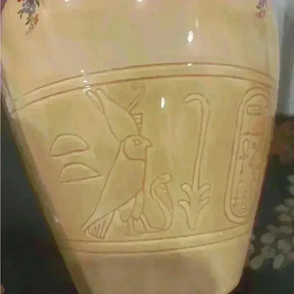 1978 Signed Duncan Enterprises Egyptian Hieroglyphics vase